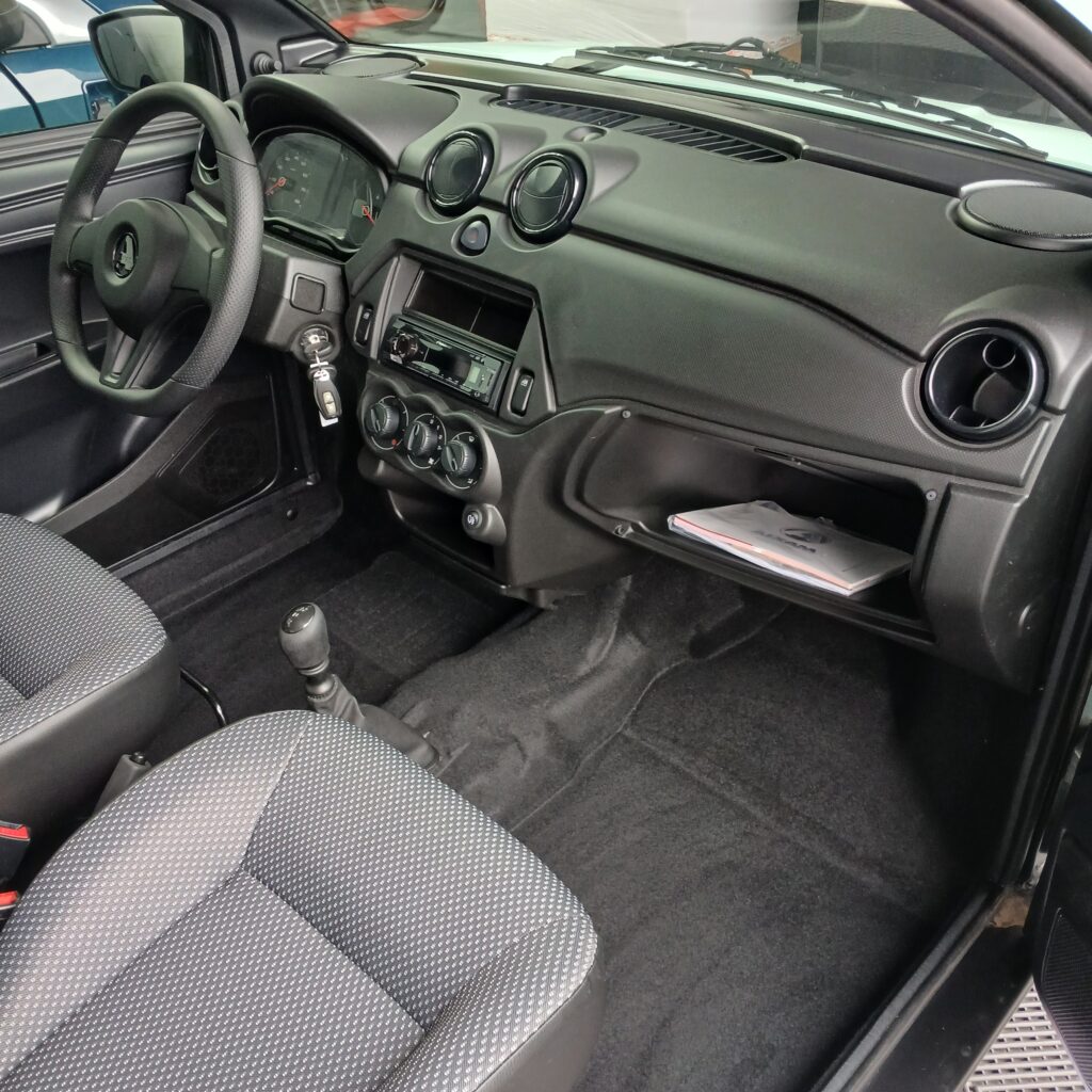 Habitacle de l’Aixam Minauto Access Vert Jade