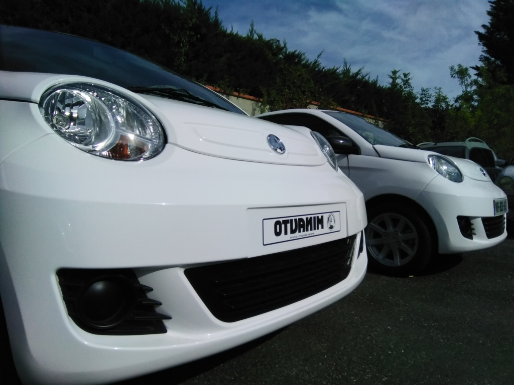Intérieur de l’Aixam Minauto disponible à la location